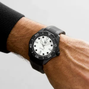 TAG Heuer Night Diver Aquaracer Calibre 5 43mm Mens Watch WBP201D.FT6197