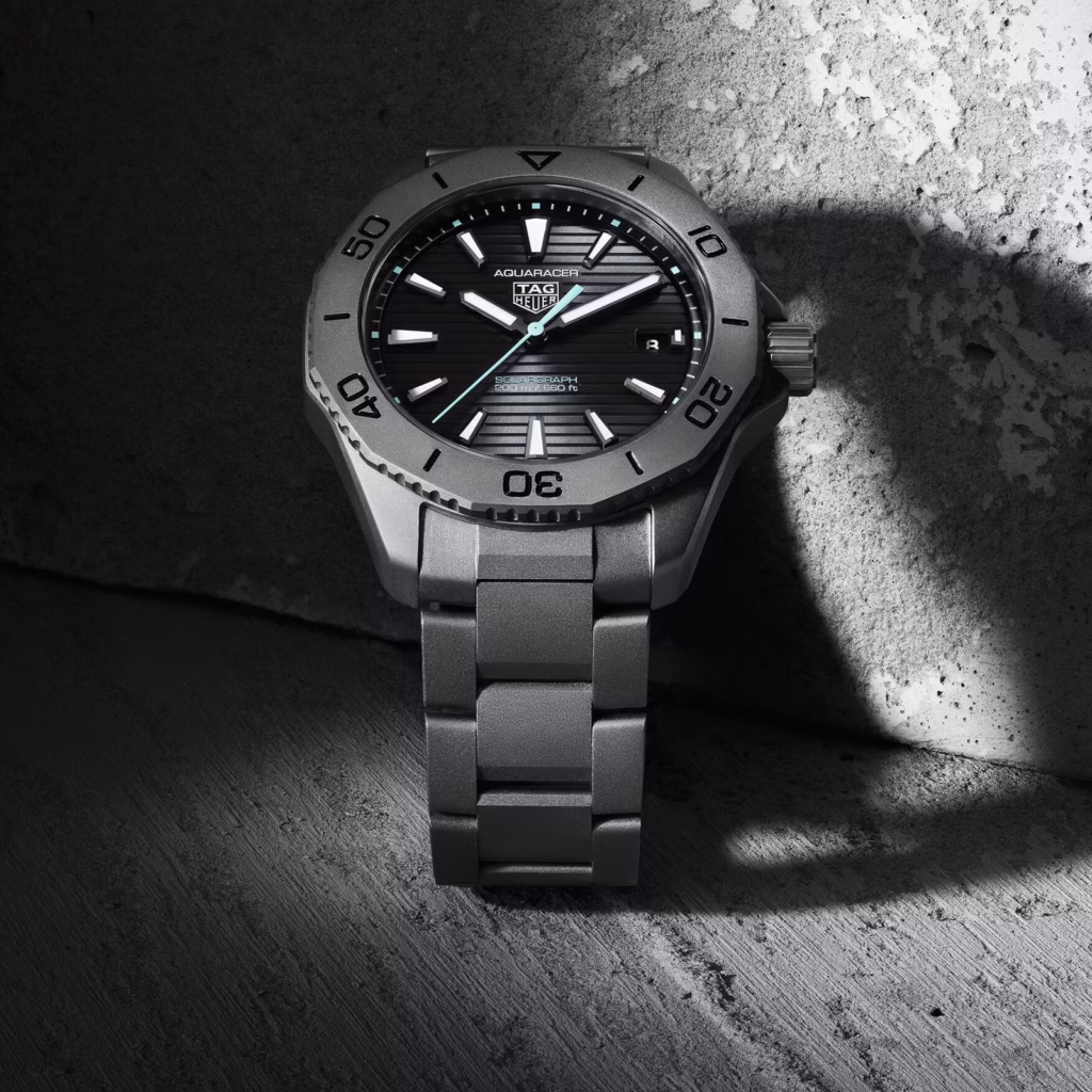 TAG Heuer Aquaracer Professional 200 Solargraph 40mm Mens Watch Titanium WBP1180.BF0000
