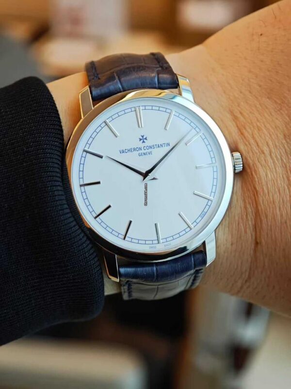 Vacheron Constantin Traditionnelle Self-Winding Ultra-Thin Ref. # 43076/000P-9875