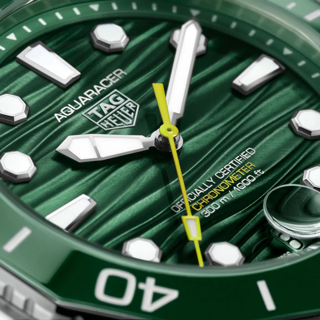 TAG Heuer Aquaracer Professional 300 Date 42mm Mens Watch Green WBP5116.BA0013