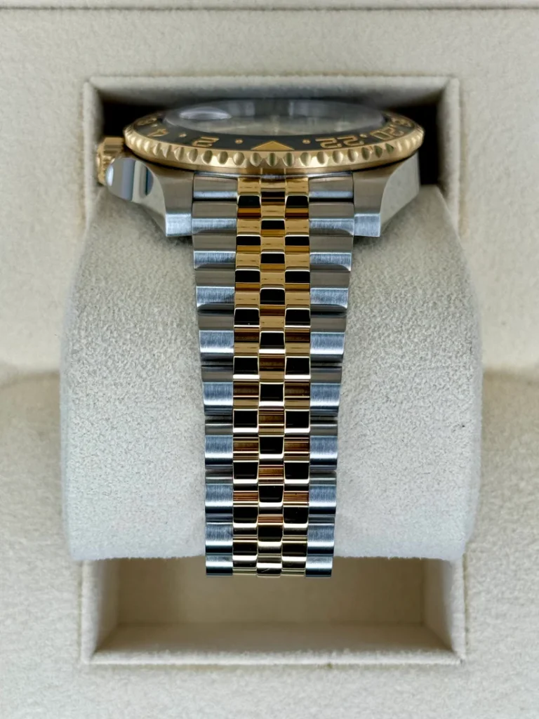 Rolex GMT-Master II 126713GRNR 40mm
