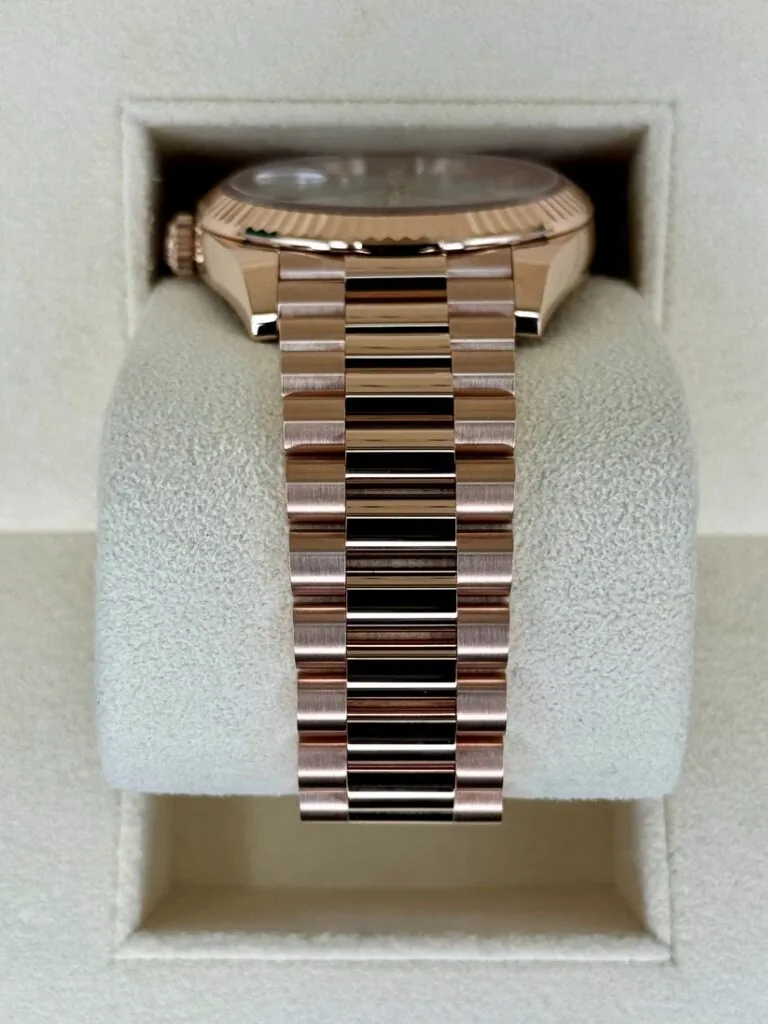 RLX Day-Date "President" 40mm Everose Gold Mother of Pearl Diamond Baguette Dial - 228235