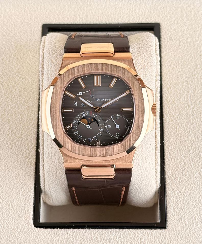 Patek Philippe Nautilus Gold Leather Replica