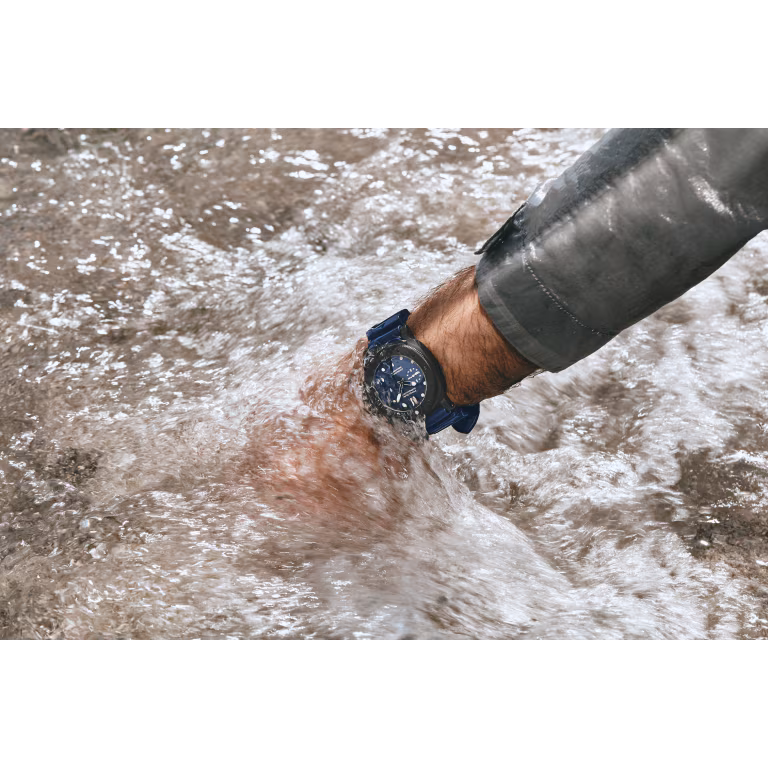 Panerai Submersible QuarantaQuattro Carbotech™ 44mm PAM01232
