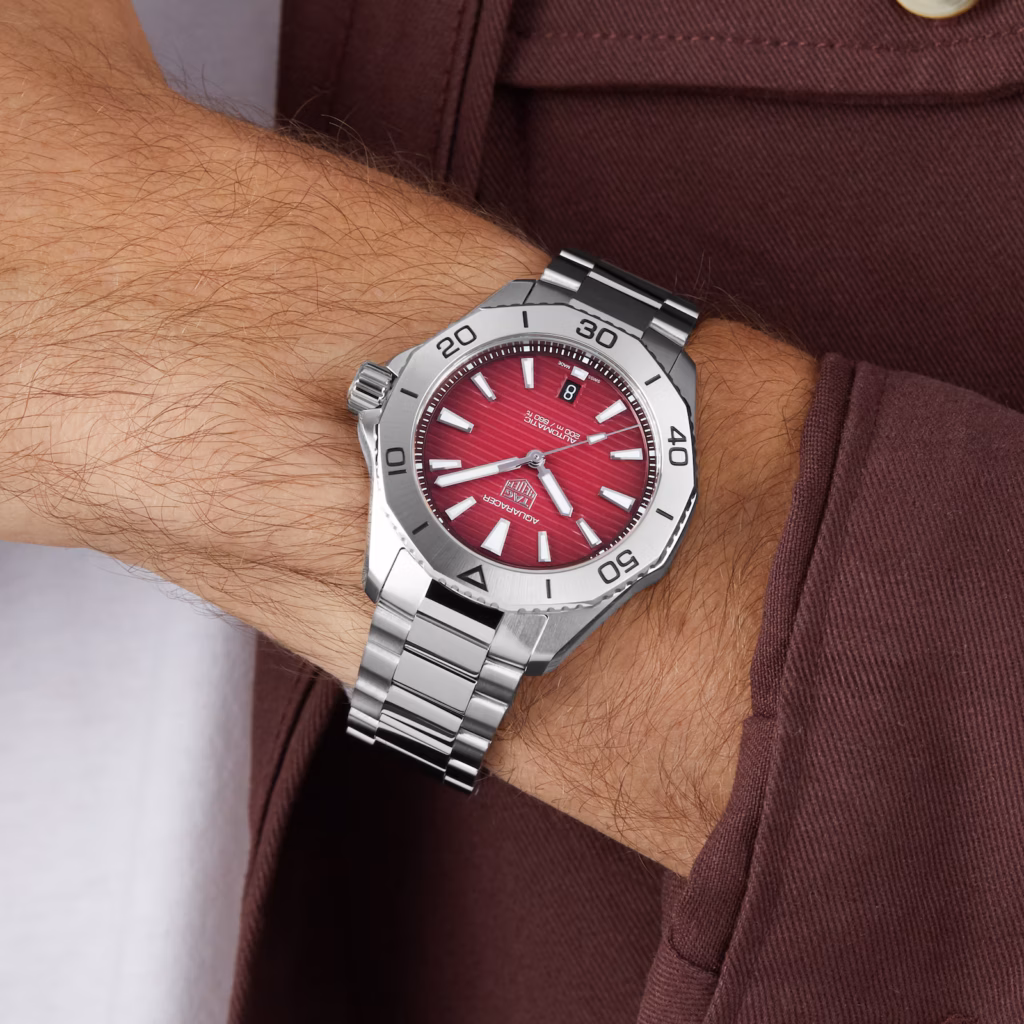 TAG Heuer Aquaracer Professional 200 40mm Mens Watch Red WBP2114.BA0627