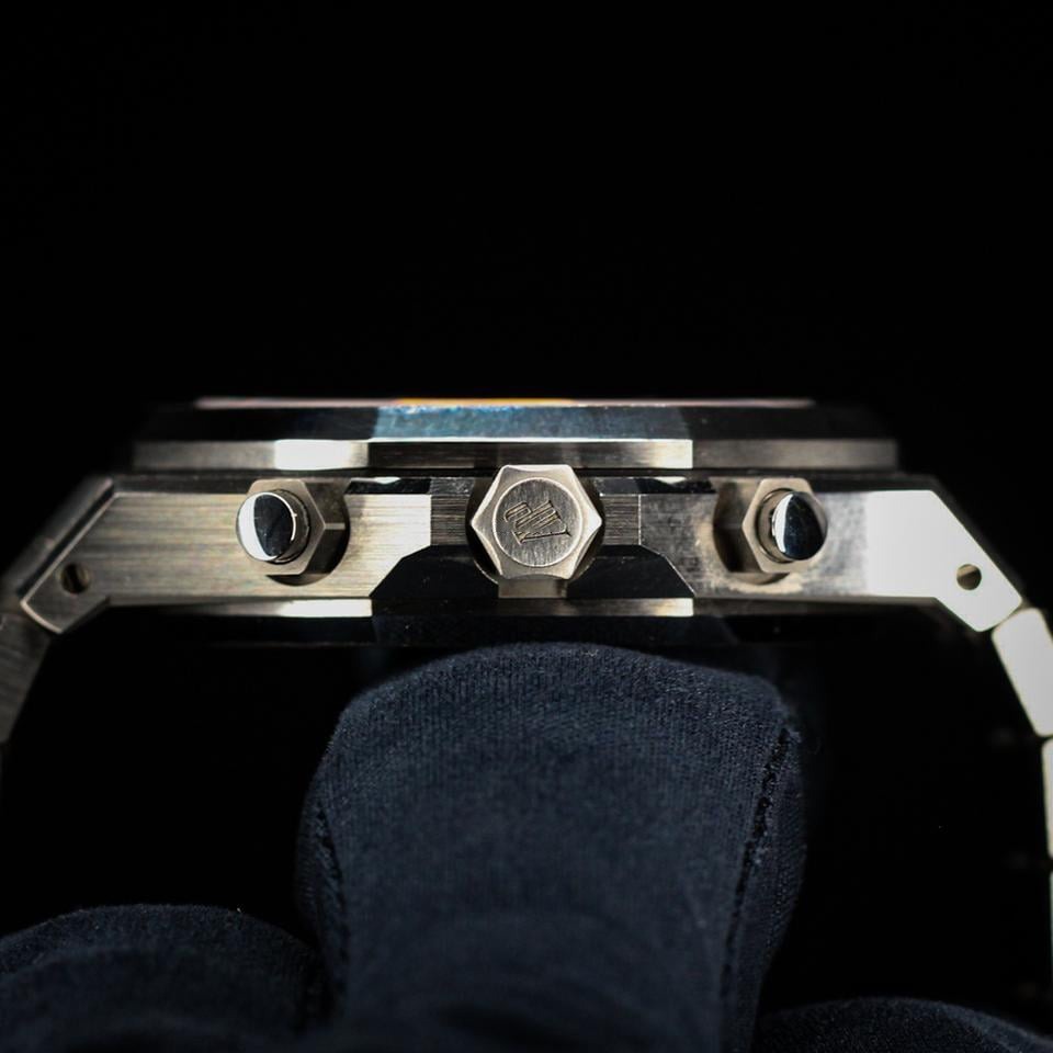 A&P ROYAL OAK Silver-Toned Dial CHRONOGRAPH 41mm