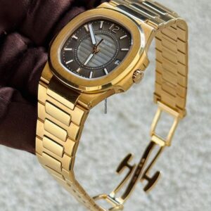 Patek Philippe Nautilus 7011/1R-010 Replica