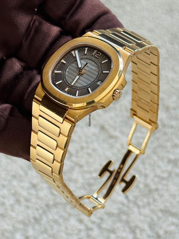 Patek Philippe Nautilus 7011/1R-010 Replica