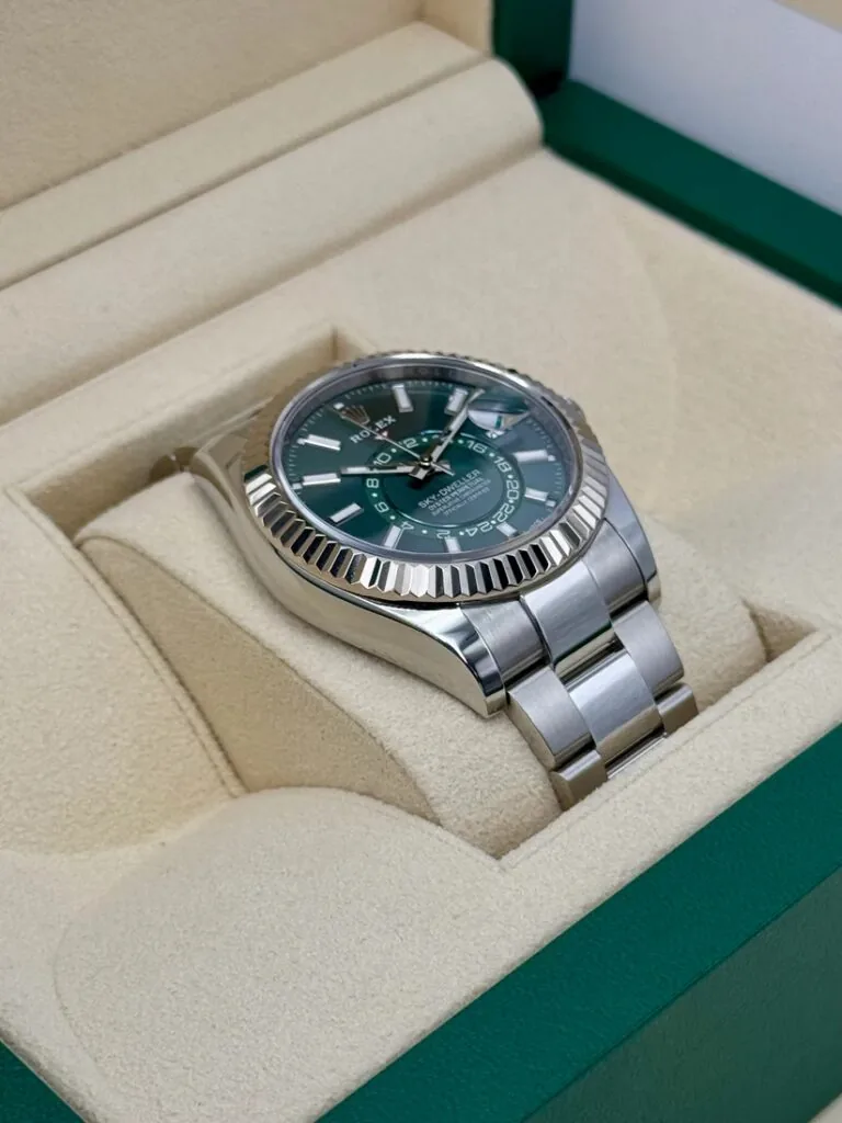 RLX Sky-Dweller 42mm 336934-0001/0002 Stainless Steel Green Dial Oyster