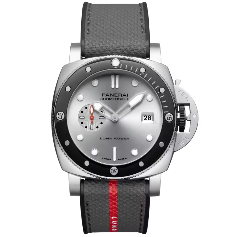Panerai Submersible QuarantaQuattro Luna Rossa 44mm PAM01681