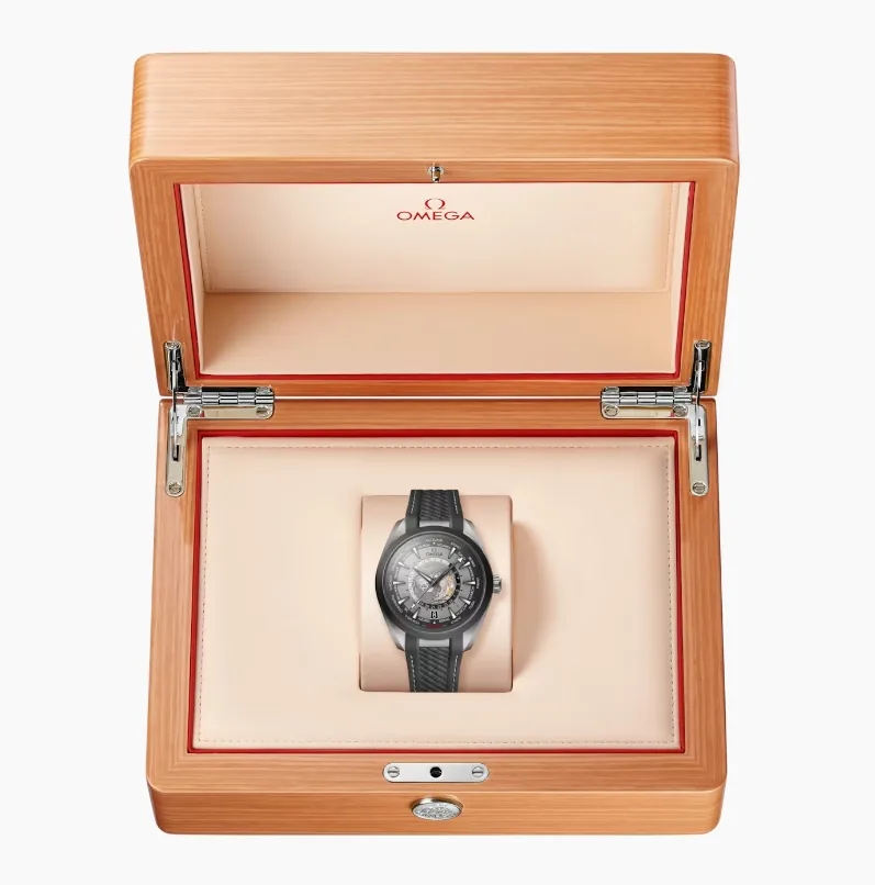 Omega AQUA TERRA 150M CO‐AXIAL MASTER CHRONOMETER GMT WORLDTIMER 43 MM