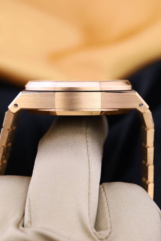 A&P ROYAL OAK Pink Gold Silver-Toned Dial CHRONOGRAPH 41mm