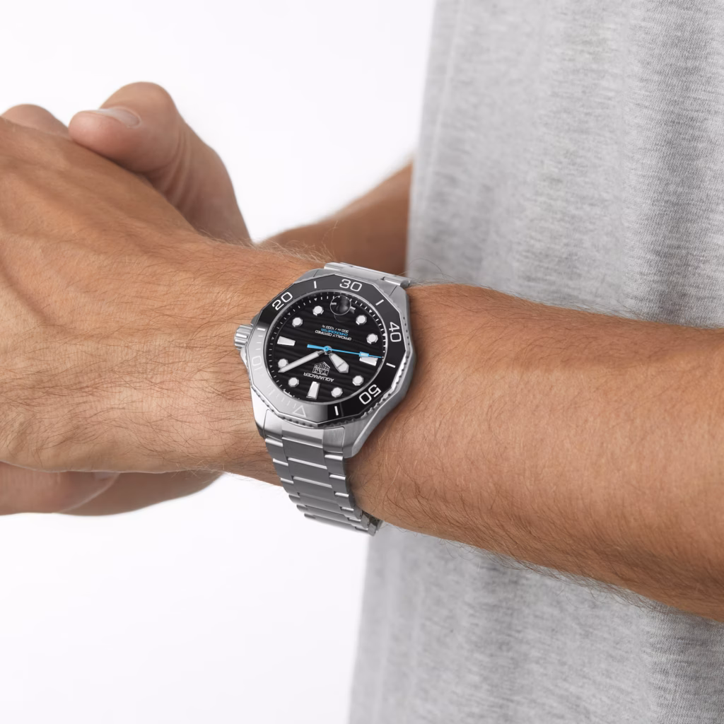 TAG Heuer Aquaracer Professional 300 Date 42mm Mens Watch Black WBP5110.BA0013