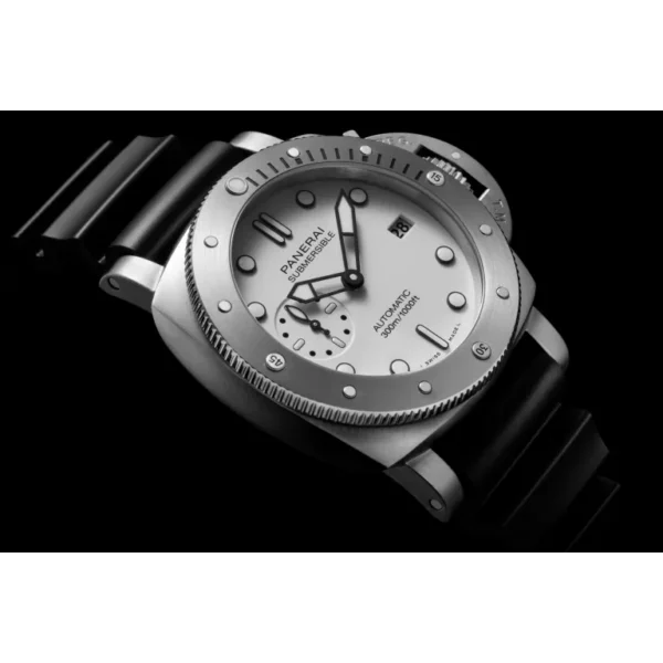 Panerai Submersible 42mm PAM01590