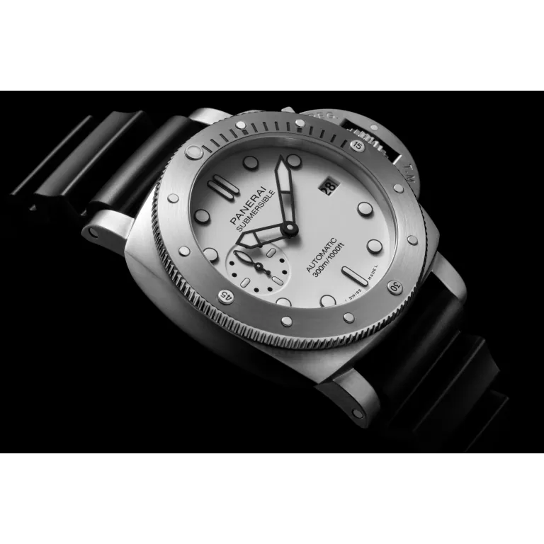 Panerai Submersible 42mm PAM01590