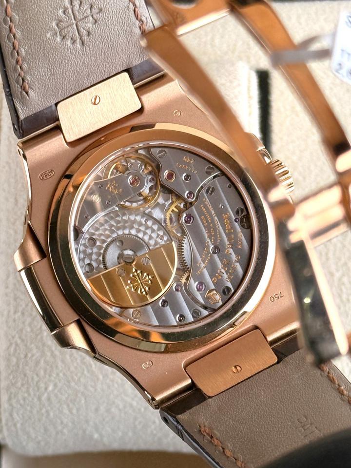 Patek Philippe Nautilus Gold Leather Replica