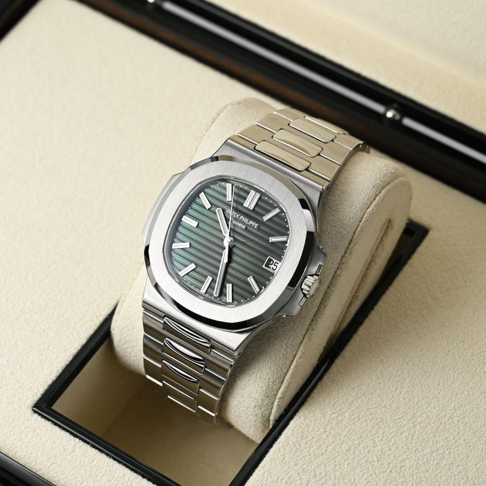 Patek Philippe Nautilus Green Replica
