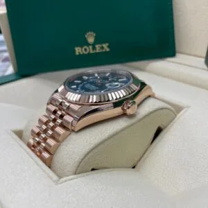 RLX Sky-Dweller 42mm 336935-0001/0005 Rose Gold Blue Dial Oyster