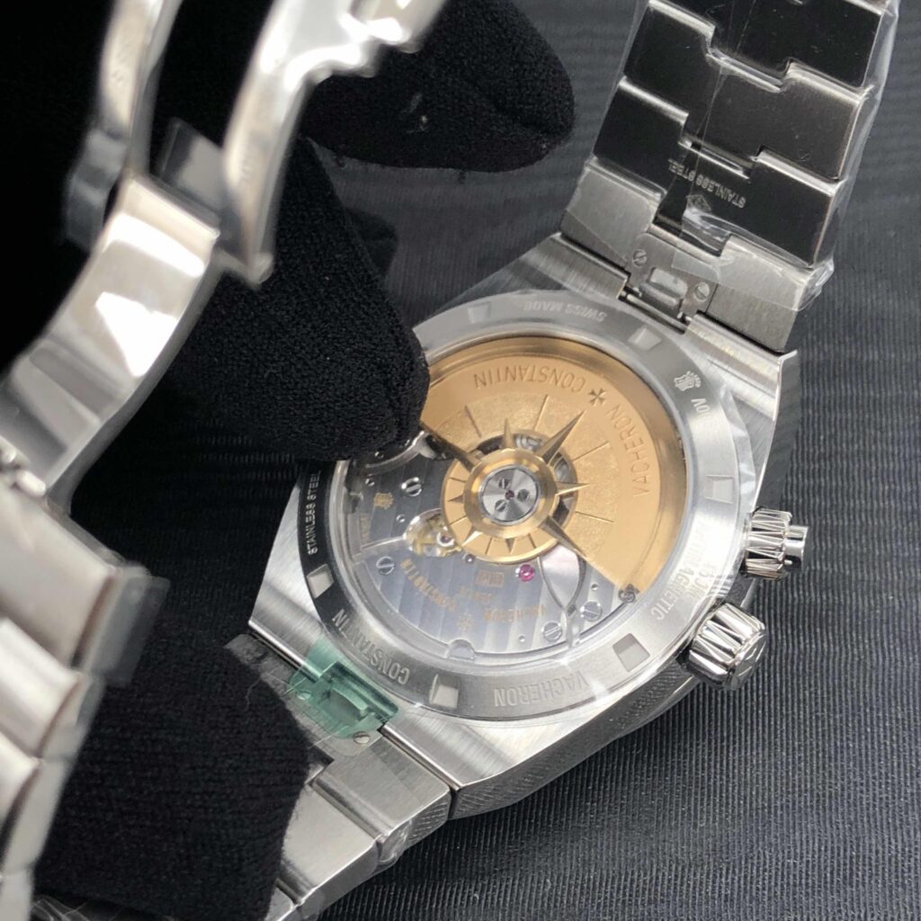 Vacheron Constantin Overseas Dual Time Ref. # 7900V/110A-B334