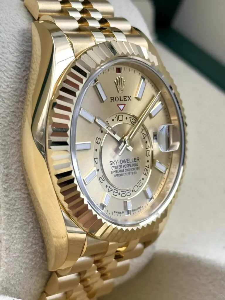 RLX Sky-Dweller 42mm 336938-0001/0004 Yellow Gold Champagne Dial Jubilee