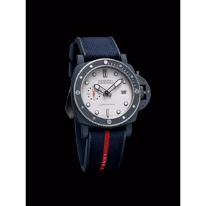 Panerai Submersible QuarantaQuattro Luna Rossa Ti-Ceramitech™ 44mm PAM01543