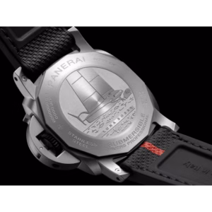 Panerai Submersible QuarantaQuattro Luna Rossa 44mm PAM01681