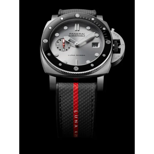 Panerai Submersible QuarantaQuattro Luna Rossa 44mm PAM01681