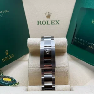 RLX Datejust 41mm Blue Fluted Motif Index Dial Jubilee Bracelet Watch - 126334