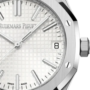 A&P ROYAL OAK Silver-Toned Dial 41mm