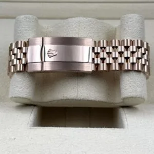 RLX Sky-Dweller 42mm 336935-0004/0008 Rose Gold Rhodium Dial Oyster