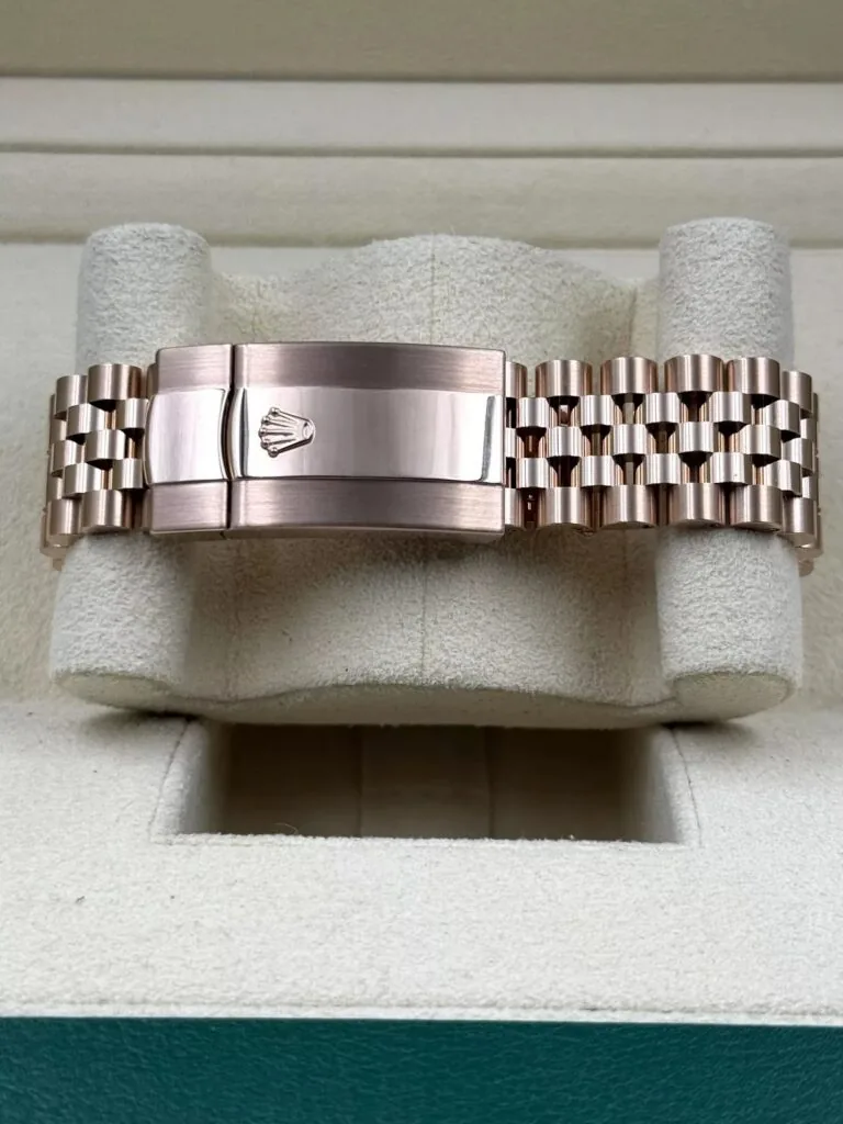RLX Sky-Dweller 42mm 336935-0004/0008 Rose Gold Rhodium Dial Oyster