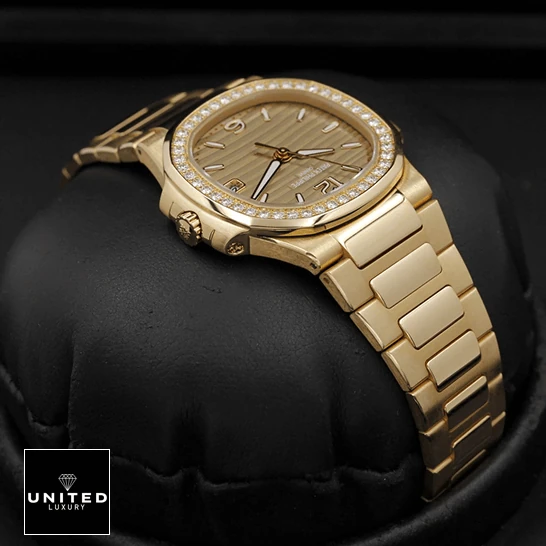 Patek Philippe Nautilus 7010/1R-012 Replica 5 Patek Philippe Nautilus 70101R-012 Diamond Bezel Replica in the box