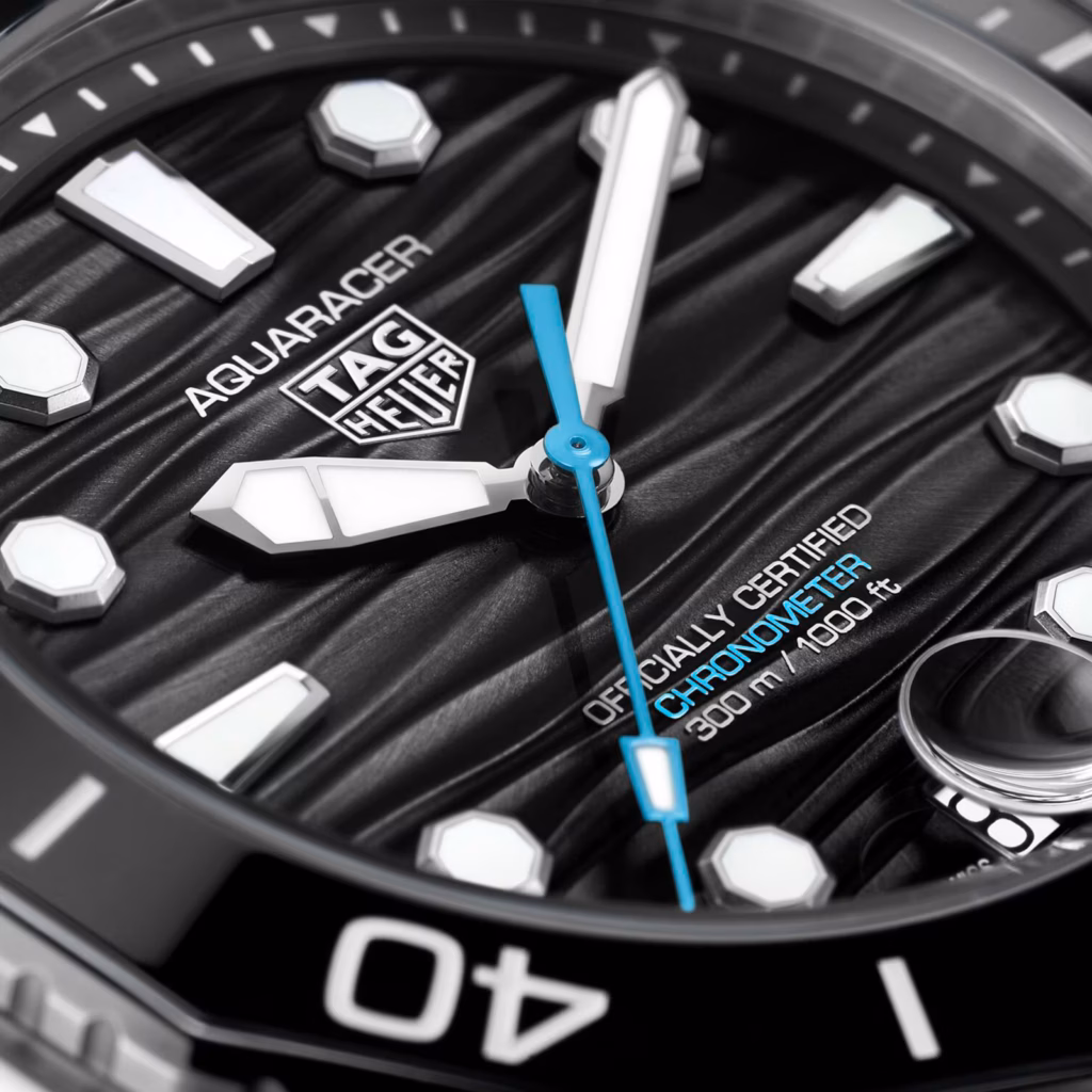 TAG Heuer Aquaracer Professional 300 Date 42mm Mens Watch Black Rubber WBP5110.FT6257