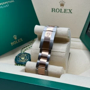 RLX Datejust 41mm 126331 Silver Fluted Motif Dial Two Tone Stainless Steel & 18K Rose Gold Jubilee Bracelet Men's Watch