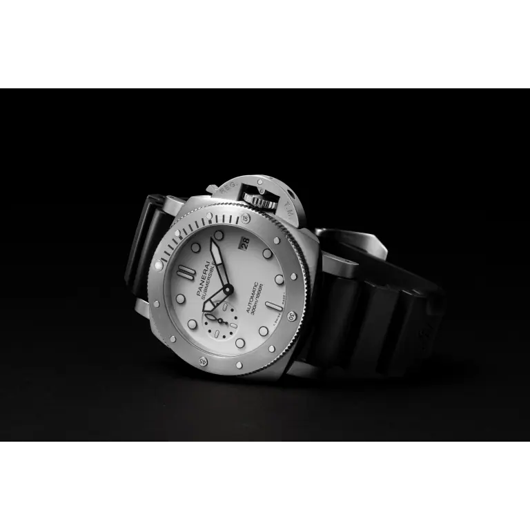 Panerai Submersible 42mm PAM01590