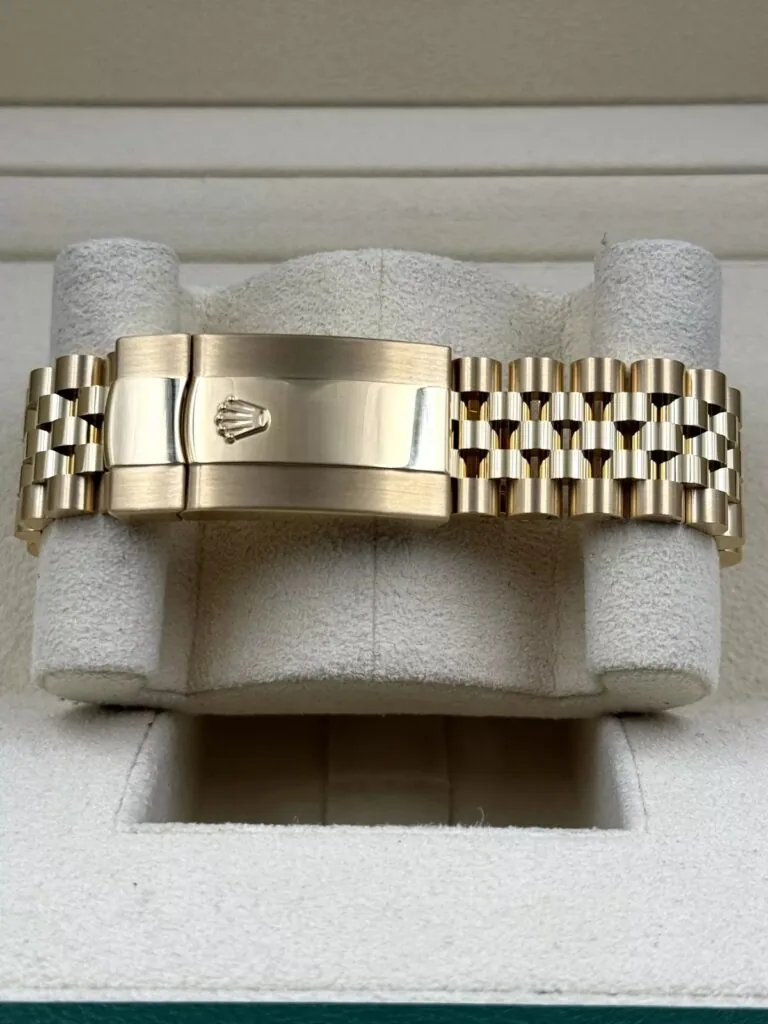RLX Sky-Dweller 42mm 336938-0001/0004 Yellow Gold Champagne Dial Jubilee