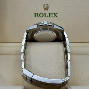 Rolex Submariner 40mm 116610LV