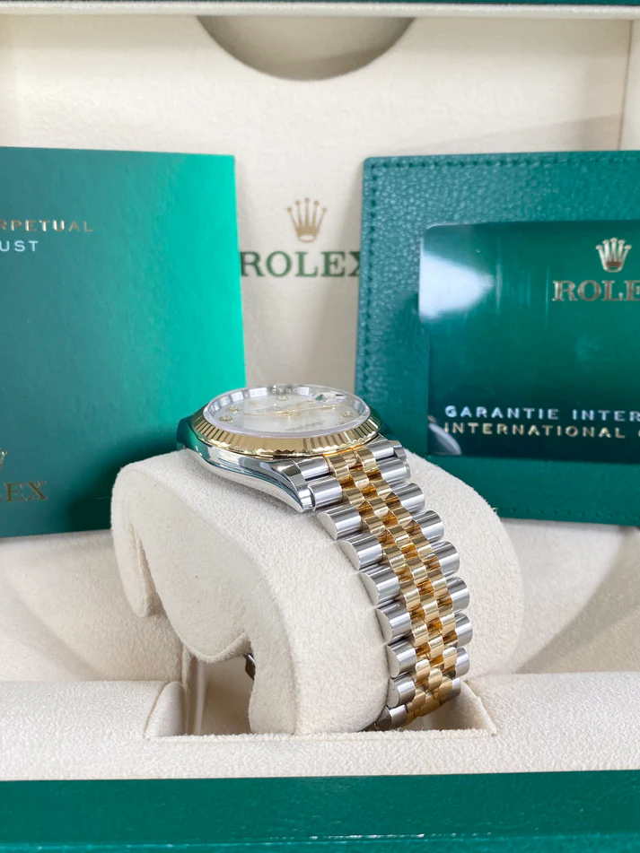 RLX Datejust 36mm 126233 MOP Diamond Dial Jubilee Two-Tone Bracelet Watch