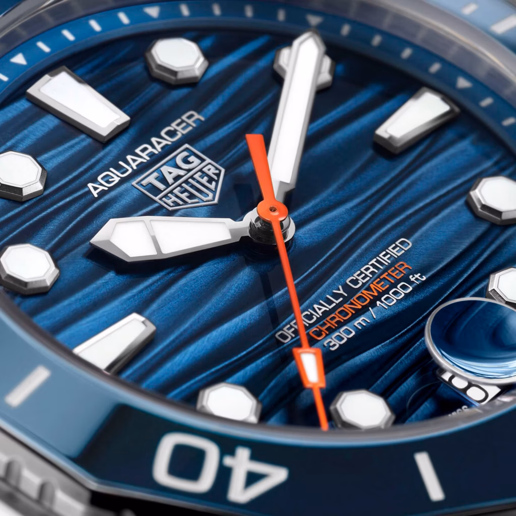 TAG Heuer Aquaracer Professional 300 Date 42mm Mens Watch Blue Rubber WBP5111.FT6259