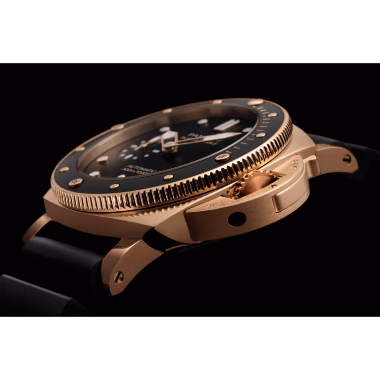 Panerai Submersible Goldtech™ 42mm