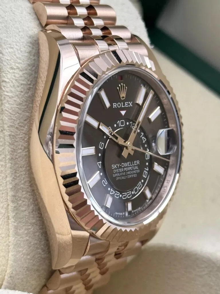 RLX Sky-Dweller 42mm 336935-0004/0008 Rose Gold Rhodium Dial Oyster