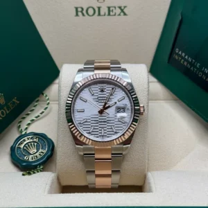 RLX Datejust 41mm 126331 Silver Fluted Motif Dial Two Tone Stainless Steel & 18K Rose Gold Jubilee Bracelet Men's Watch