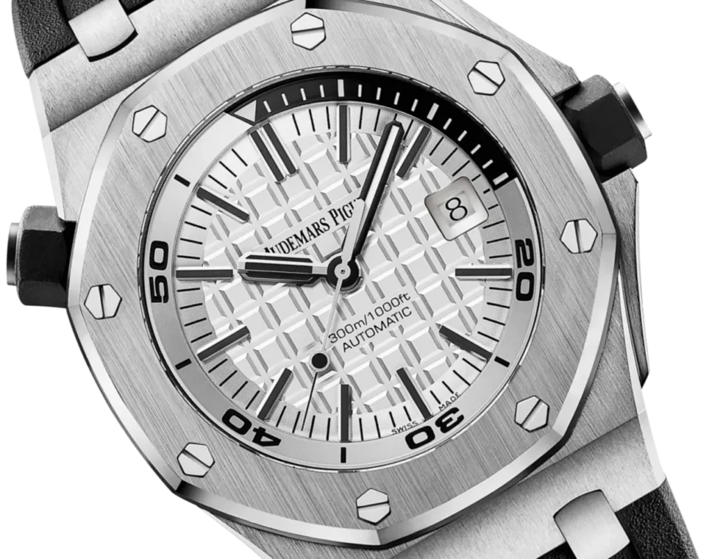 A&P OFFSHORE DIVER Siver-Toned Dial 42mm