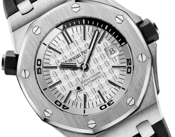 A&P OFFSHORE DIVER Siver-Toned Dial 42mm