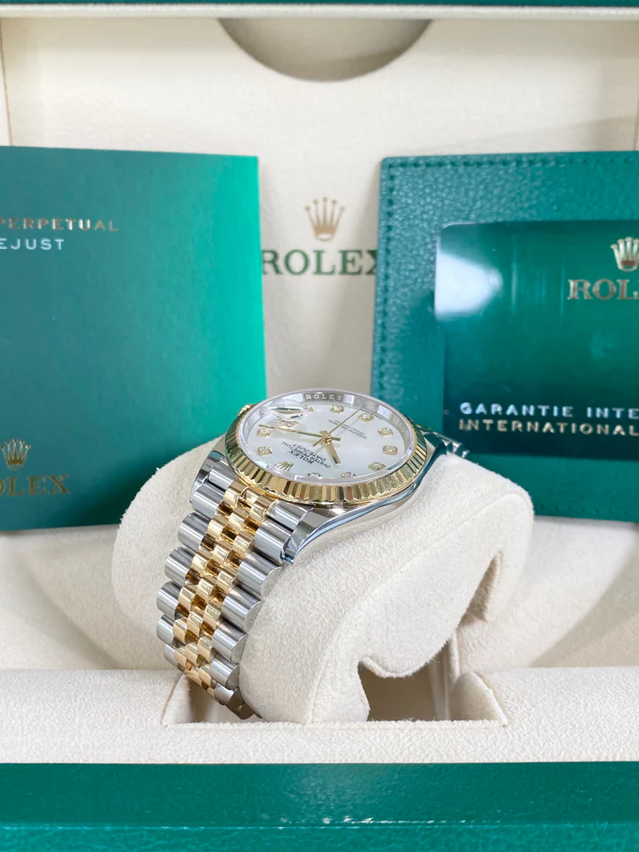 RLX Datejust 36mm 126233 MOP Diamond Dial Jubilee Two-Tone Bracelet Watch