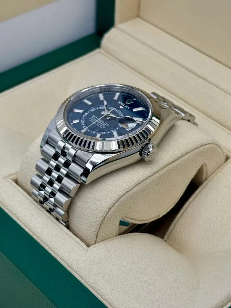 RLX Sky-Dweller 42mm 336934-0005/0006 Stainless Steel Blue Dial Jubilee