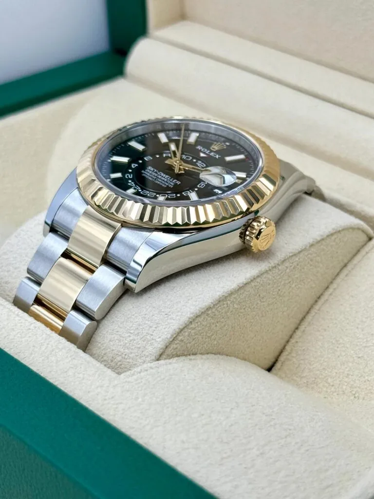 RLX Sky-Dweller 42mm 336933-0003/0004 Two-Tone Yellow Gold Black Dial Jubilee