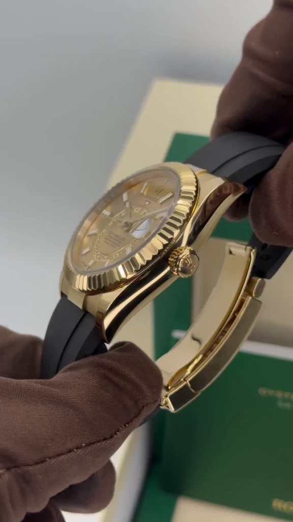 RLX Sky-Dweller 42mm Yellow Gold Champagne Dial Oysterflex - 336238