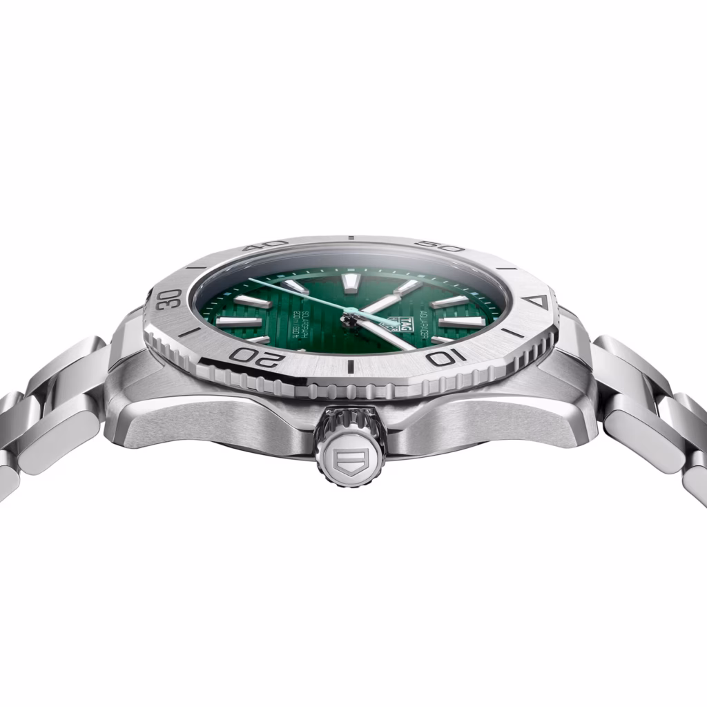 TAG Heuer Aquaracer Professional 200 Solargraph 40mm Mens Watch Green WBP1115.BA0000