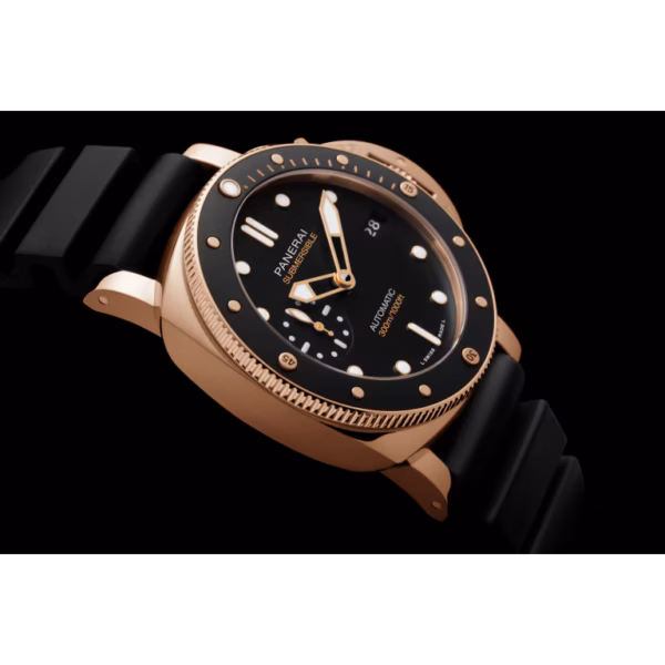 Panerai Submersible Goldtech™ 42mm